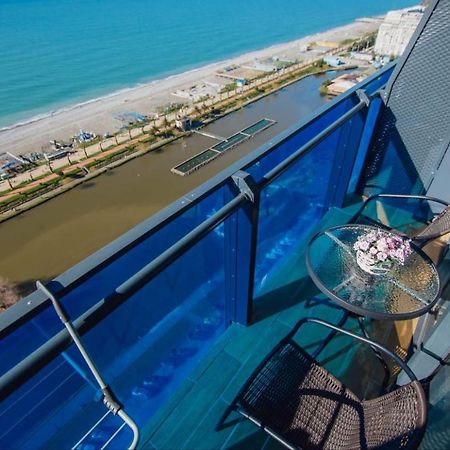 Royal Sea Breeze Apartments Μπατούμι Εξωτερικό φωτογραφία