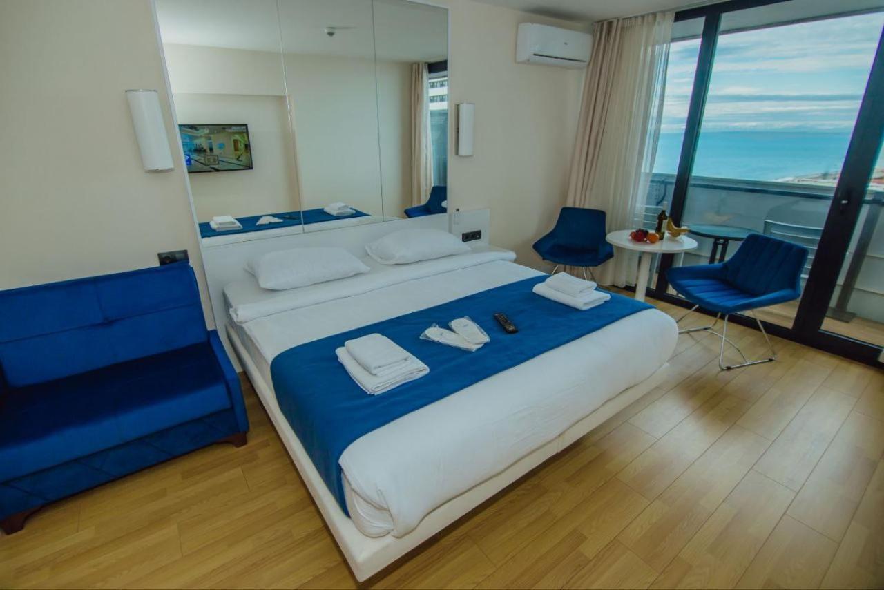 Royal Sea Breeze Apartments Μπατούμι Εξωτερικό φωτογραφία