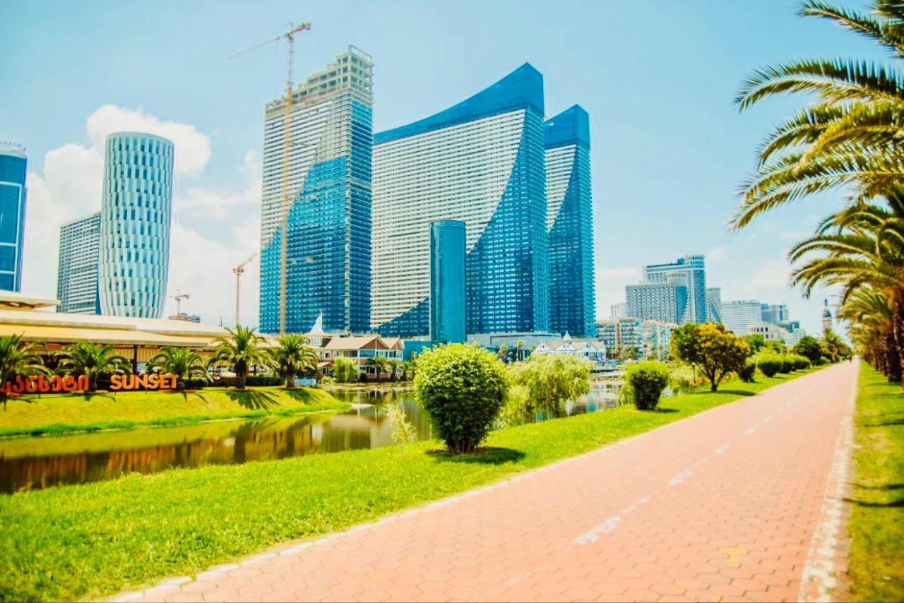 Royal Sea Breeze Apartments Μπατούμι Εξωτερικό φωτογραφία