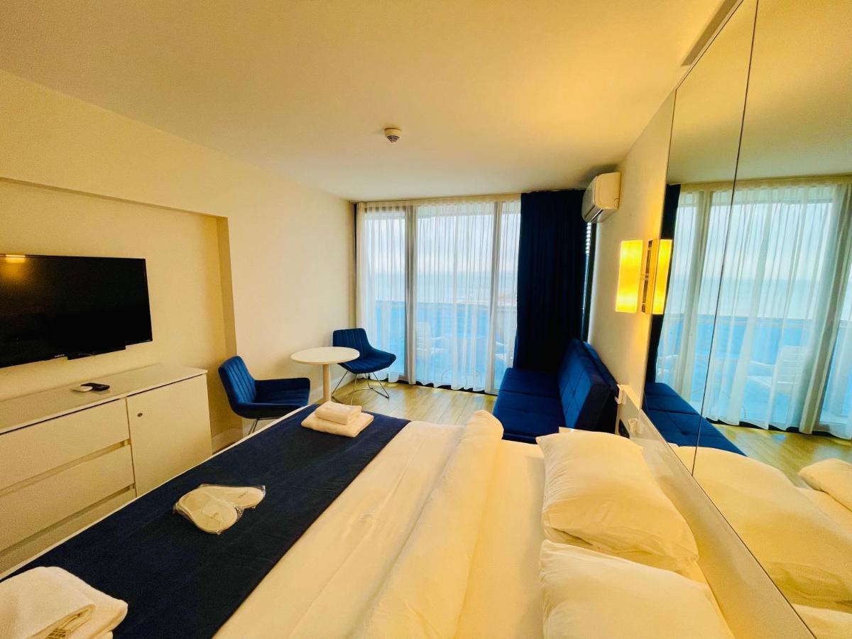 Royal Sea Breeze Apartments Μπατούμι Εξωτερικό φωτογραφία