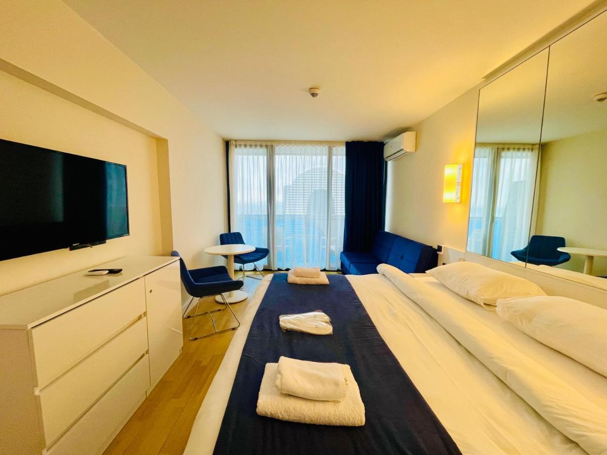 Royal Sea Breeze Apartments Μπατούμι Εξωτερικό φωτογραφία