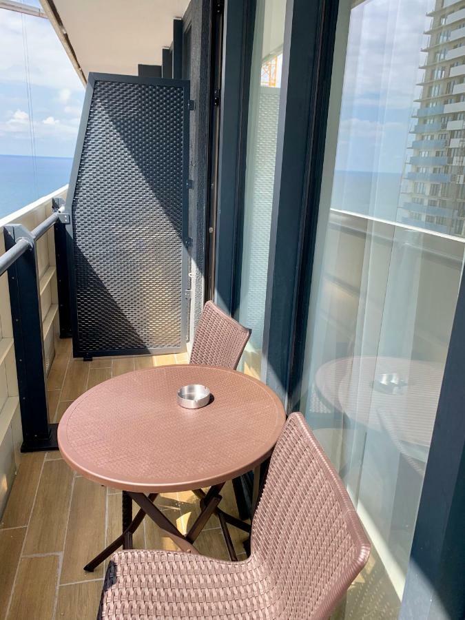 Royal Sea Breeze Apartments Μπατούμι Εξωτερικό φωτογραφία
